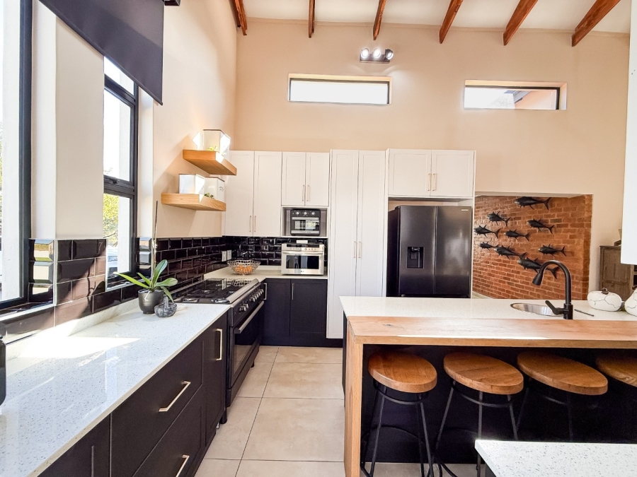 4 Bedroom Property for Sale in Meerhof North West